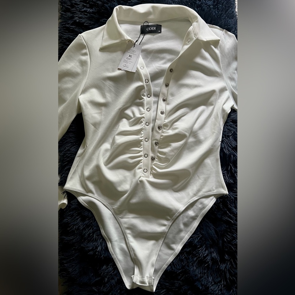 Cider white bodysuit, new with tags